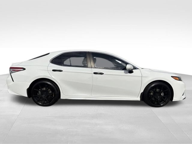 Used 2020 Toyota Camry SE FWD image 19