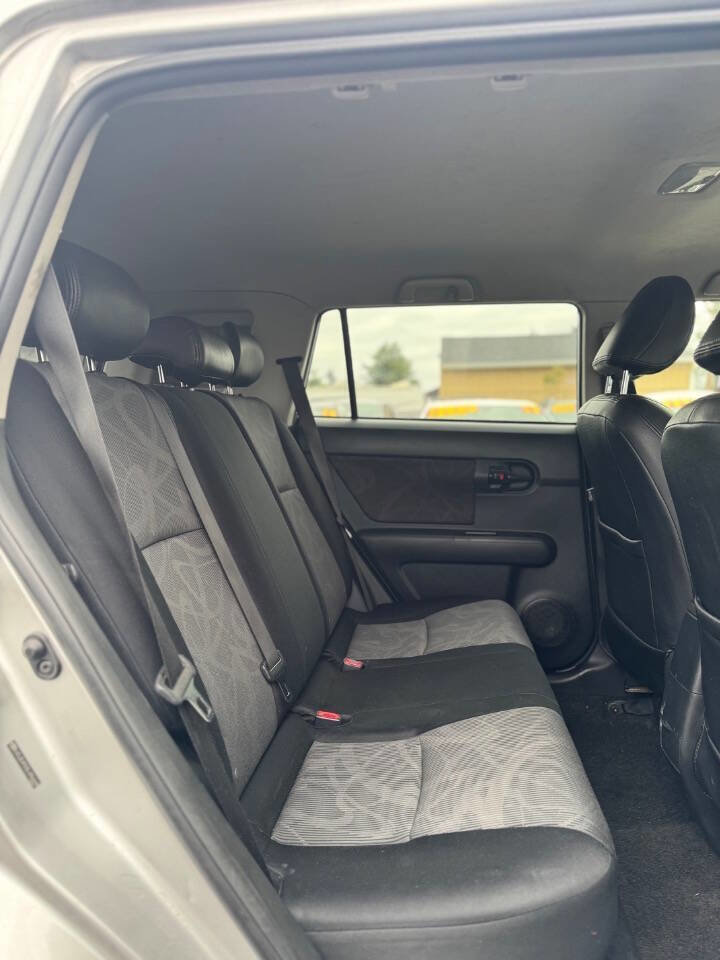 Used 2014 Scion xB FWD image 11