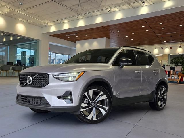 New 2026 Volvo XC40 B5 Ultra AWD/4WD image 3
