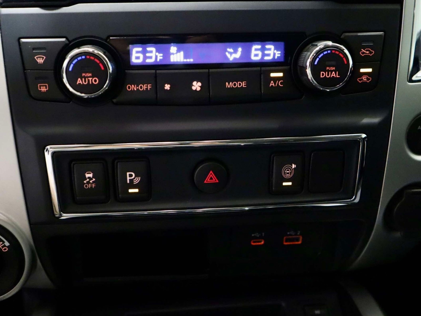 Used 2021 Nissan Titan SV w/ SV Convenience Package AWD/4WD image 26