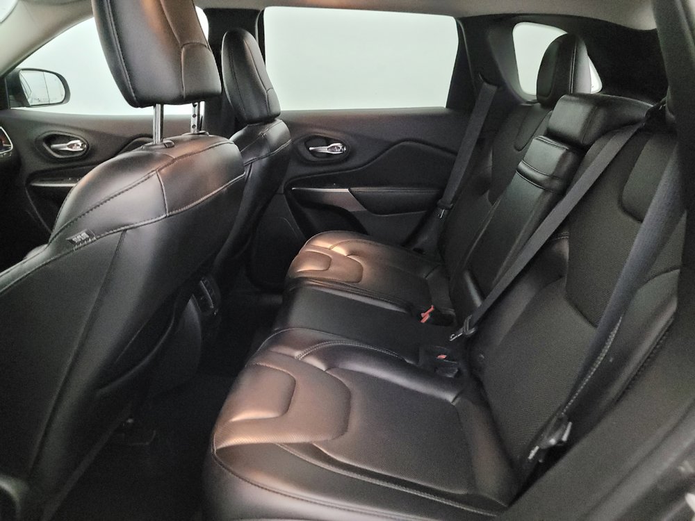 Used 2019 Jeep Cherokee Limited w/ Trailer Tow Group AWD/4WD image 18