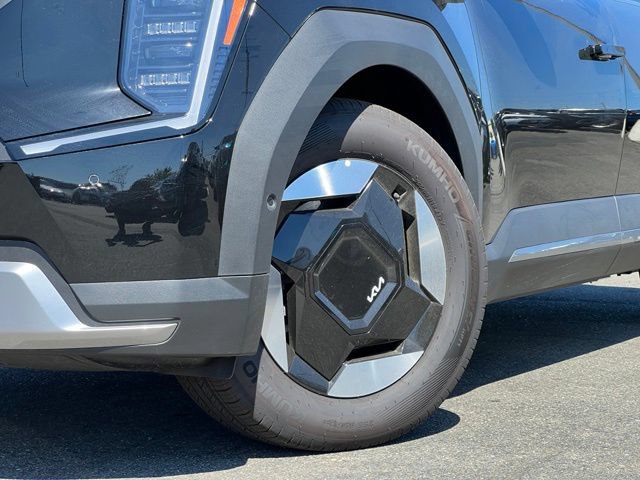 Certified 2026 Kia EV9 Wind AWD/4WD image 2