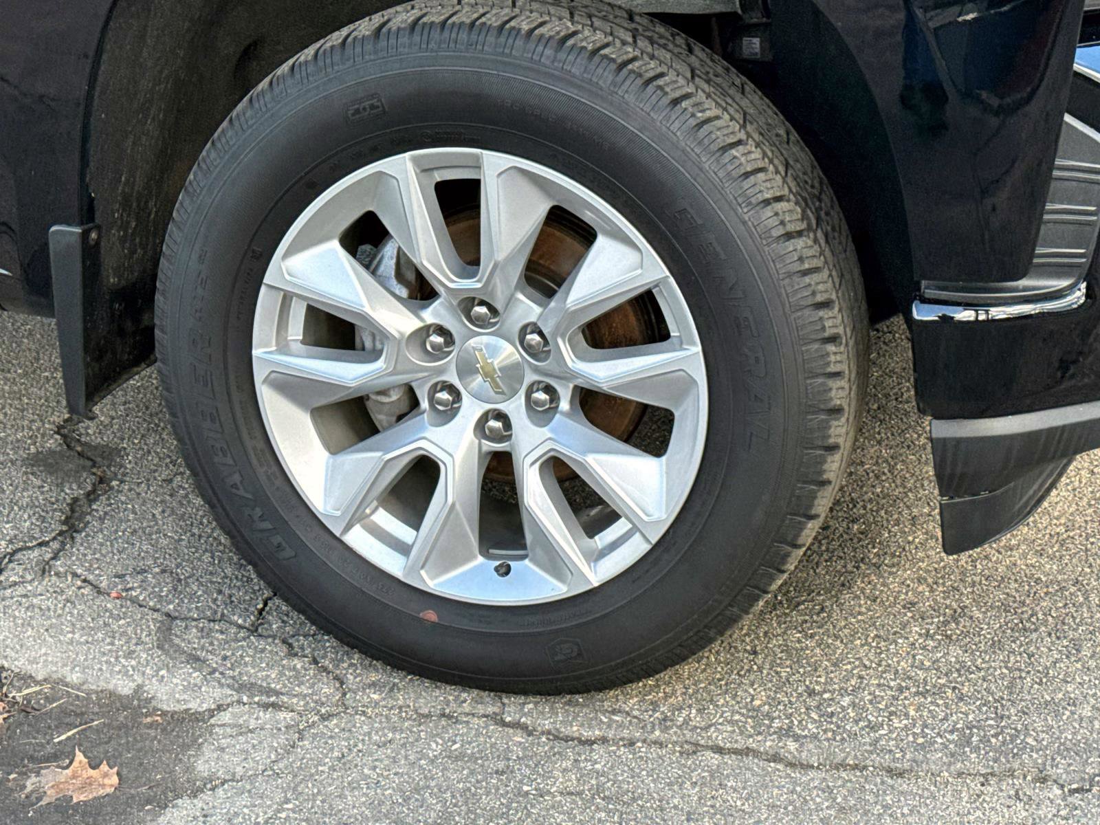 Used 2020 Chevrolet Silverado 1500 Custom w/ Custom Value Package image 5