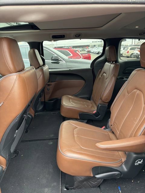 Used 2019 Chrysler Pacifica Limited w/ Advanced Safetytec Group image 4