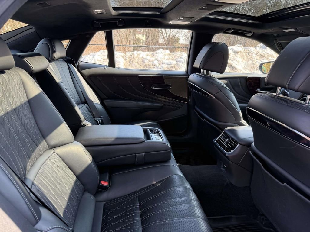 Used 2022 Lexus LS 500 AWD w/ Interior Upgrade Package image 16
