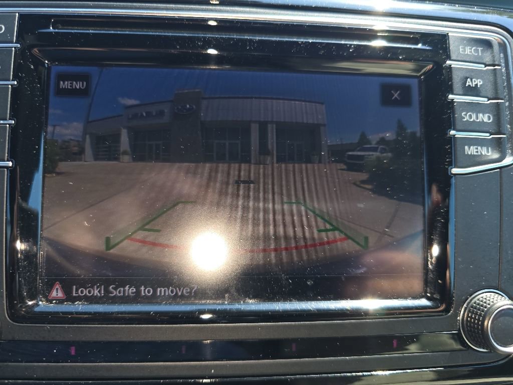Used 2018 Volkswagen Beetle 2.0T FWD image 26