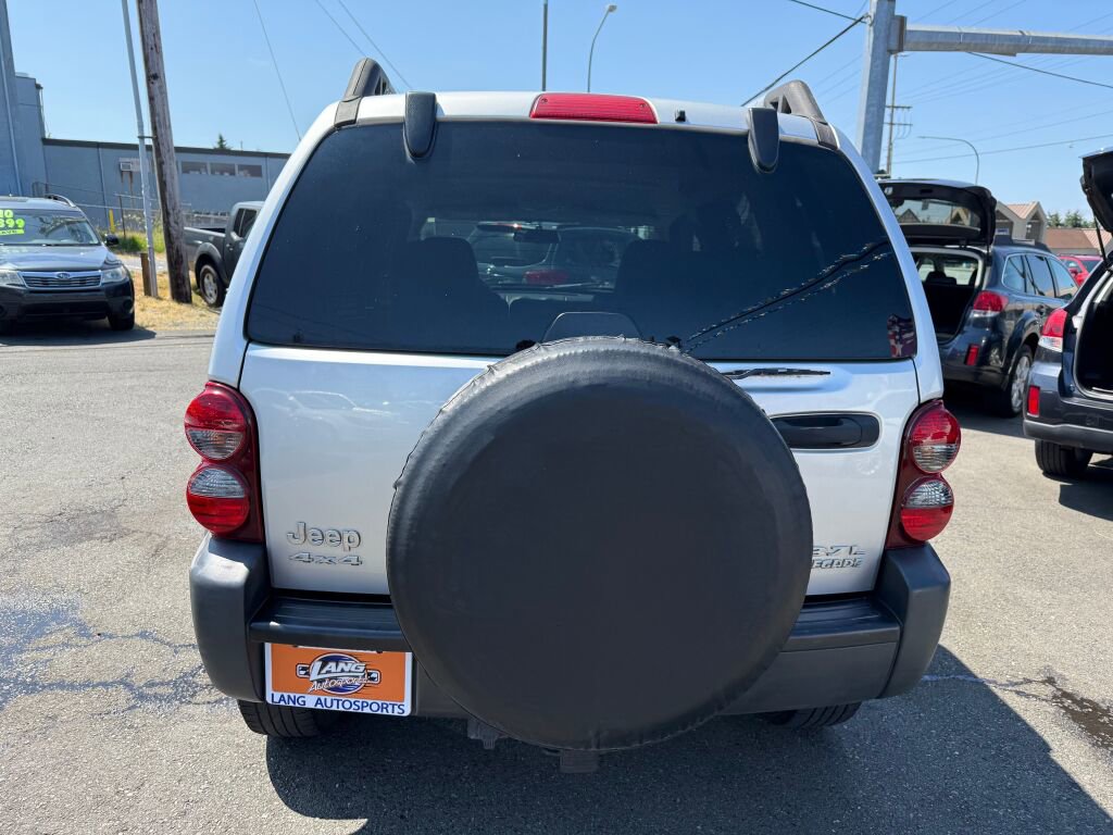 Used 2006 Jeep Liberty Renegade w/ Trailer Tow Group image 5