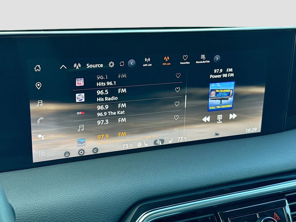 Used 2025 Nissan Armada SL w/ Captain's Chari Seat Package image 15