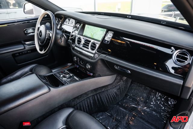Used 2017 Rolls-Royce Ghost RWD image 27