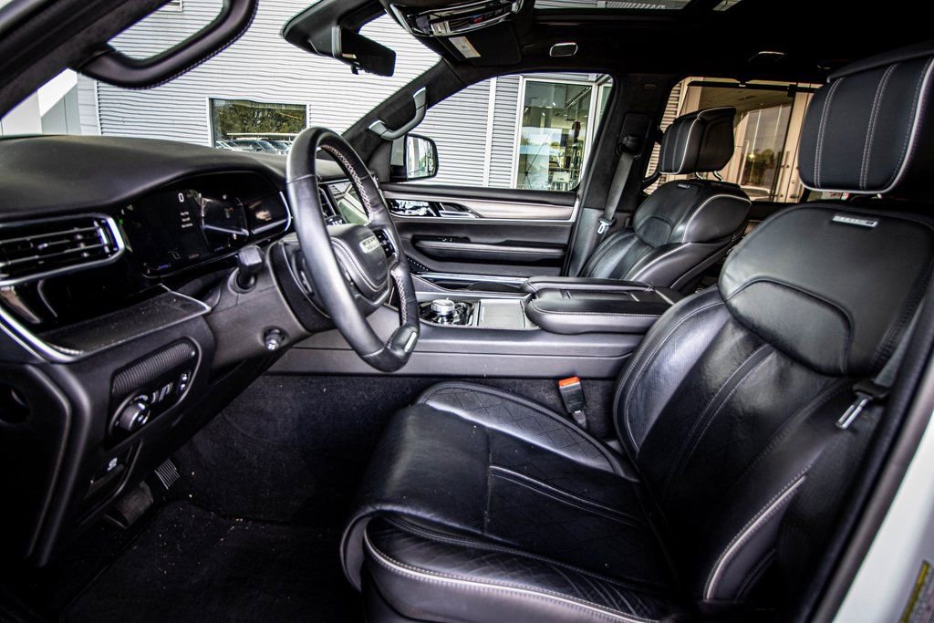 Used 2022 Jeep Grand Wagoneer Series II image 24