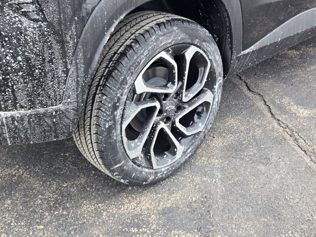 New 2026 Chevrolet Trax RS w/ Driver Confidence Package image 9