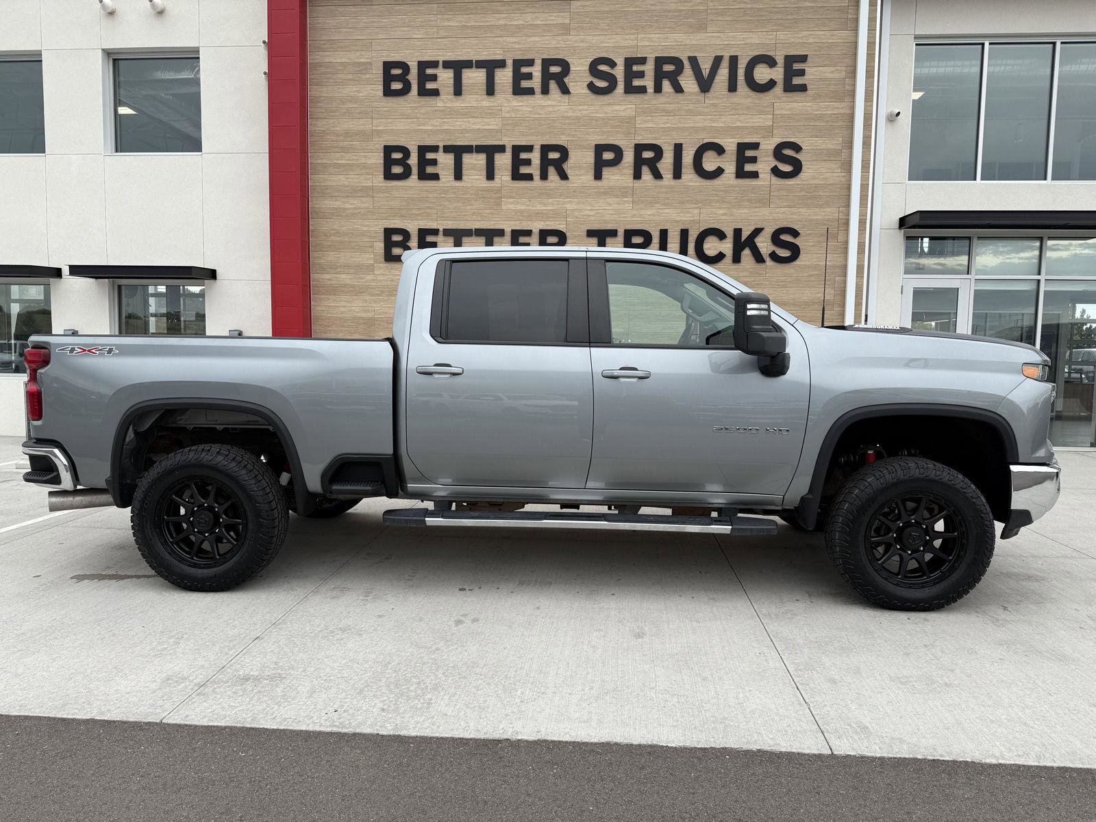 Used 2024 Chevrolet Silverado 2500 LT image 4