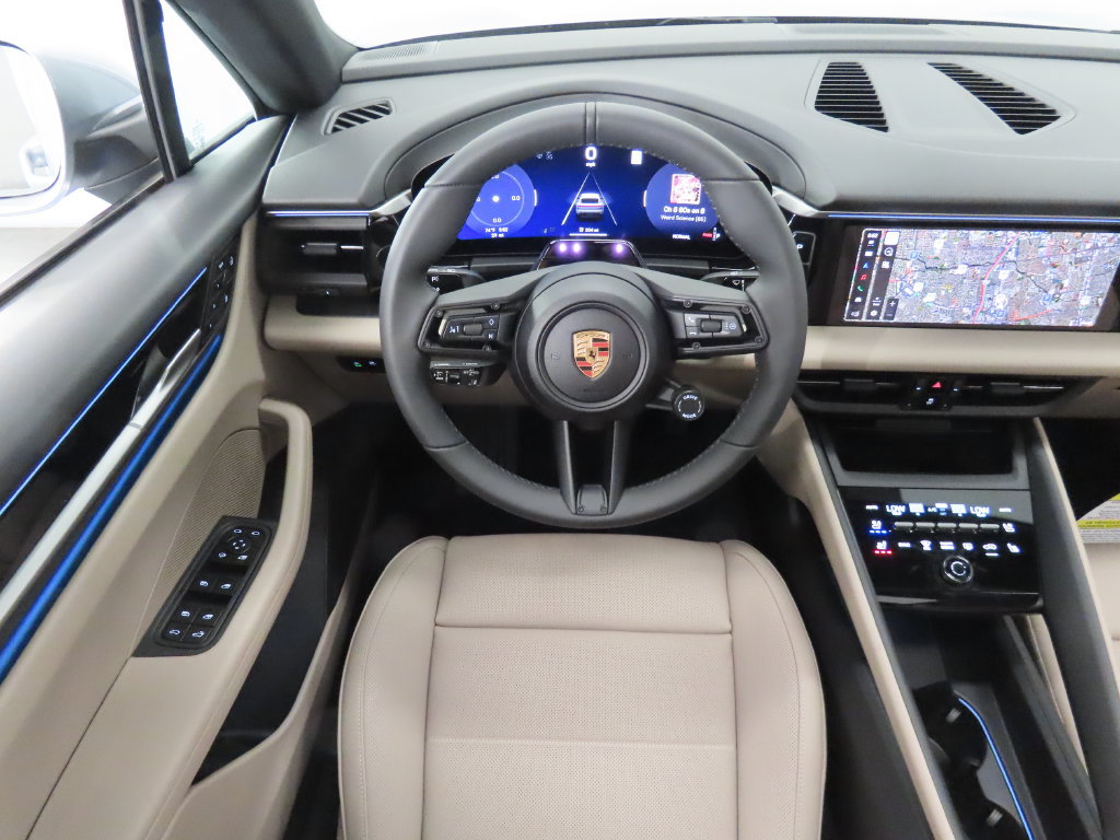 New 2026 Porsche Macan 4 Electric AWD/4WD image 18