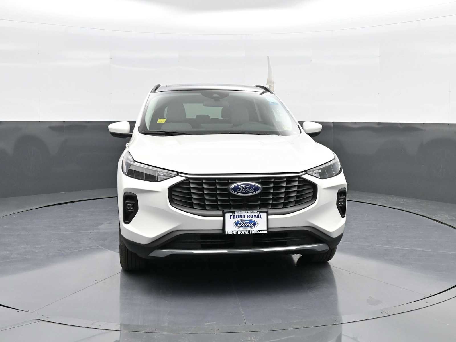 New 2025 Ford Escape SE FWD image 2