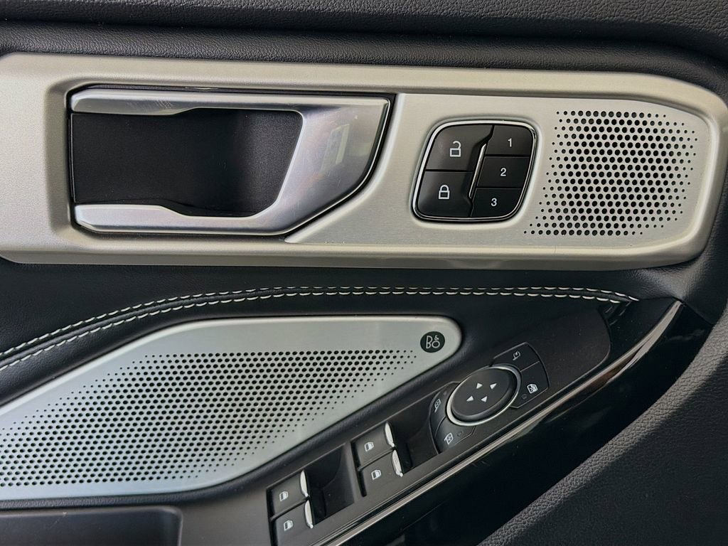 Used 2023 Ford Explorer ST w/ Technology Package image 21