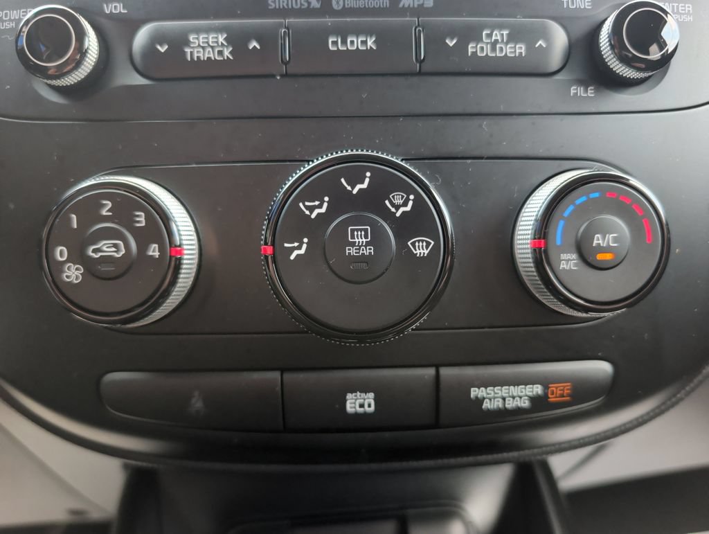 Used 2016 Kia Soul + FWD image 15