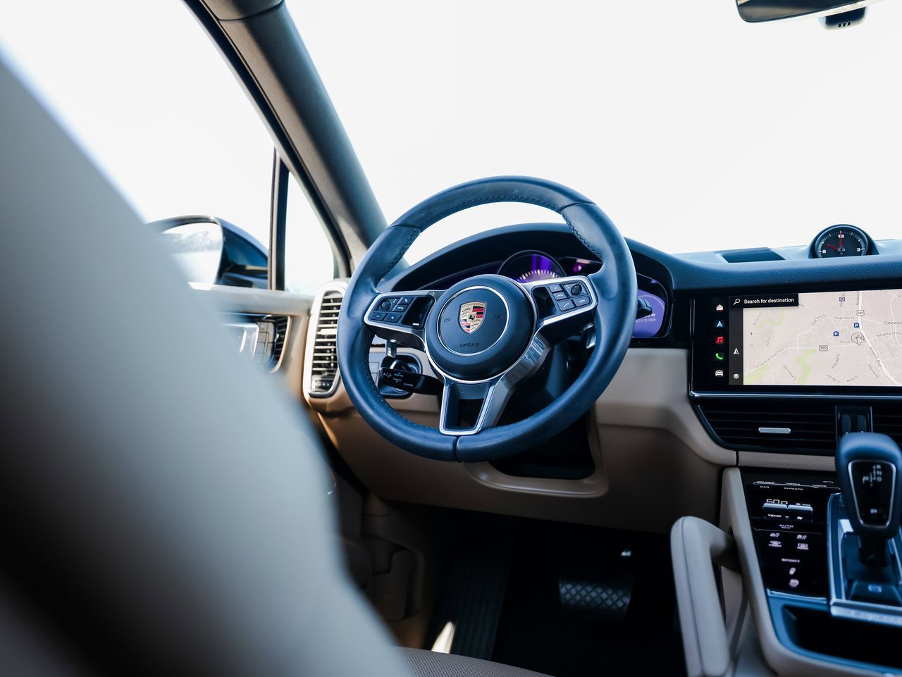 Certified 2023 Porsche Cayenne Platinum Edition image 25