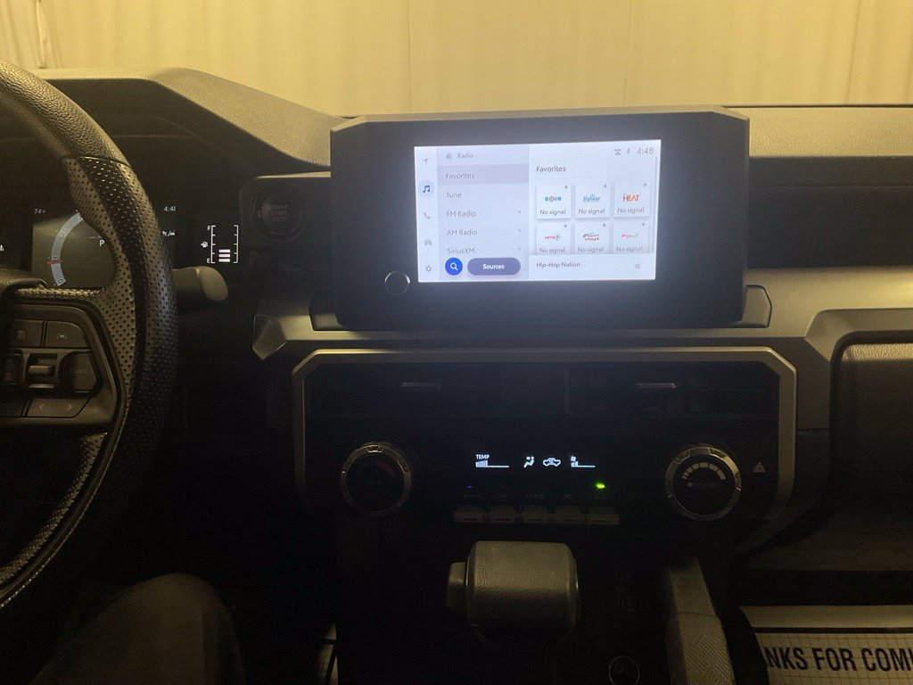 Used 2025 Toyota Tacoma SR5 AWD/4WD image 21