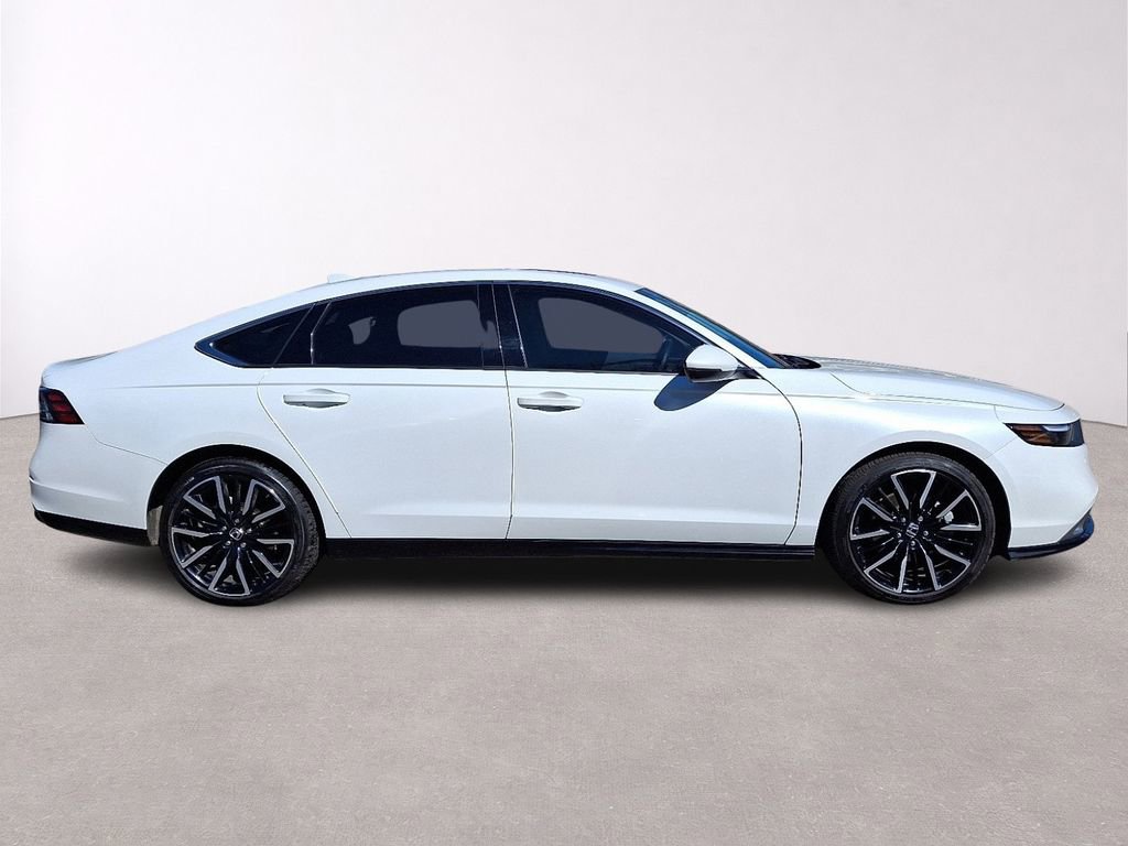 Used 2024 Honda Accord Touring image 8