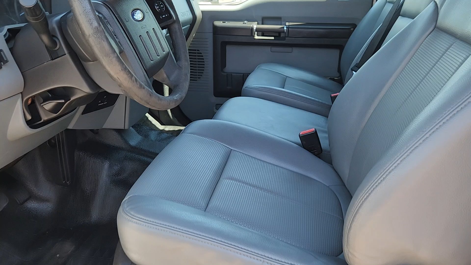 Used 2015 Ford F250 XL w/ Power Equipment Group AWD/4WD image 29