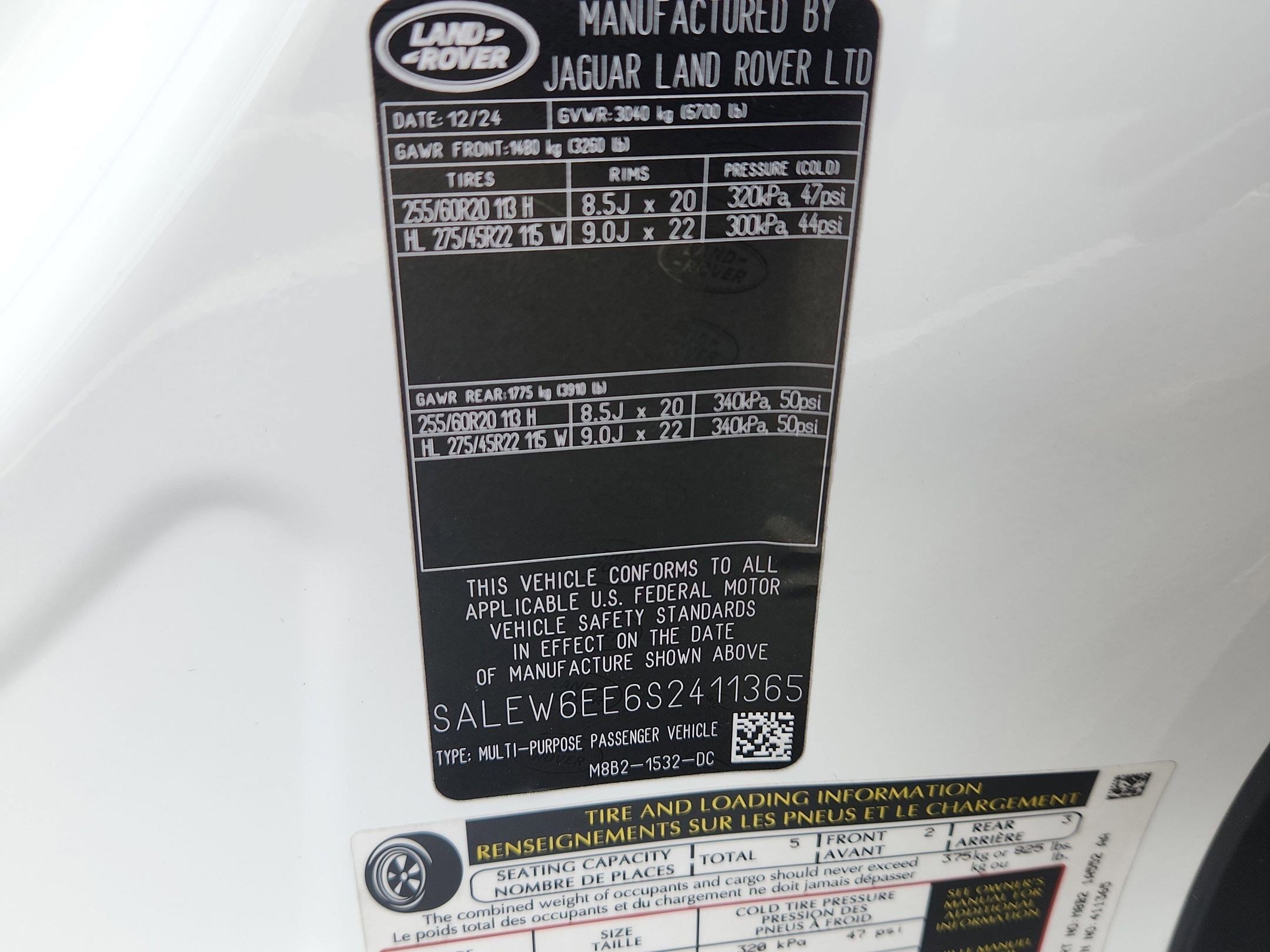 Certified 2025 Land Rover Defender 90 V8 image 19