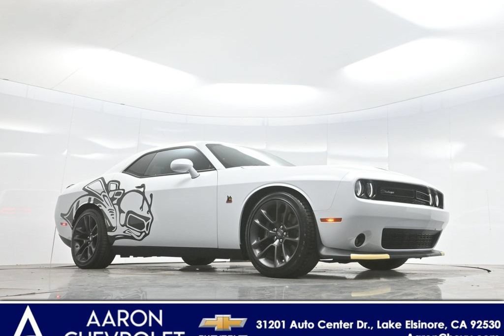 Used 2022 Dodge Challenger R/T Scat Pack w/ Driver Convenience Group RWD image 2