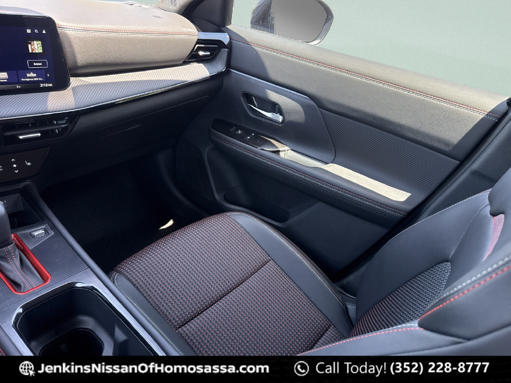 New 2026 Nissan Kicks SR w/ Cold Weather Package FWD image 27