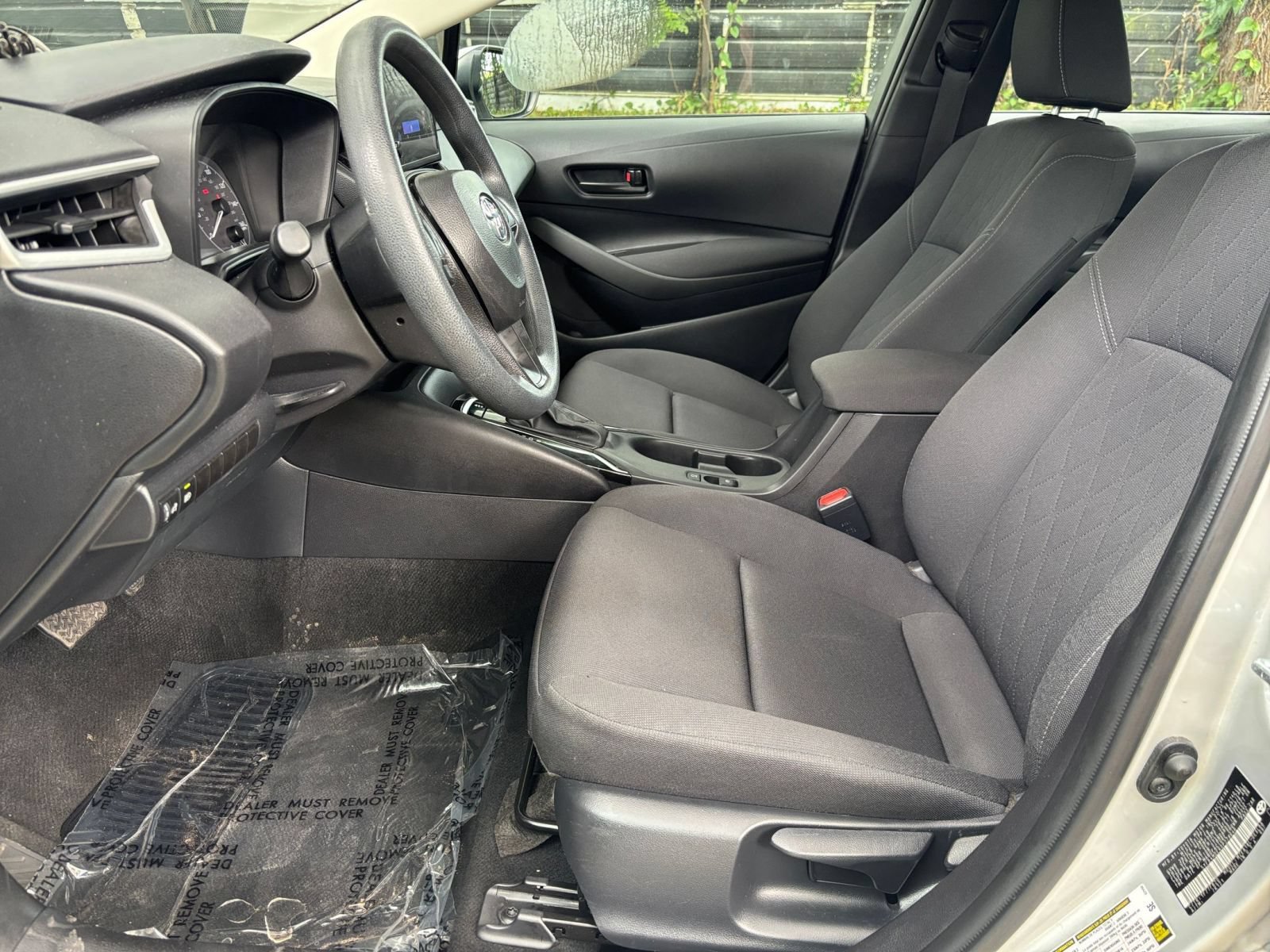 Used 2025 Toyota Corolla LE FWD image 24