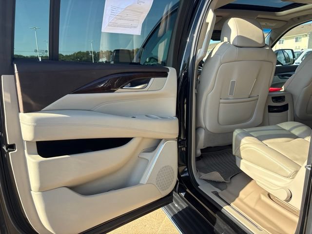 Used 2016 Cadillac Escalade ESV Premium AWD/4WD image 32