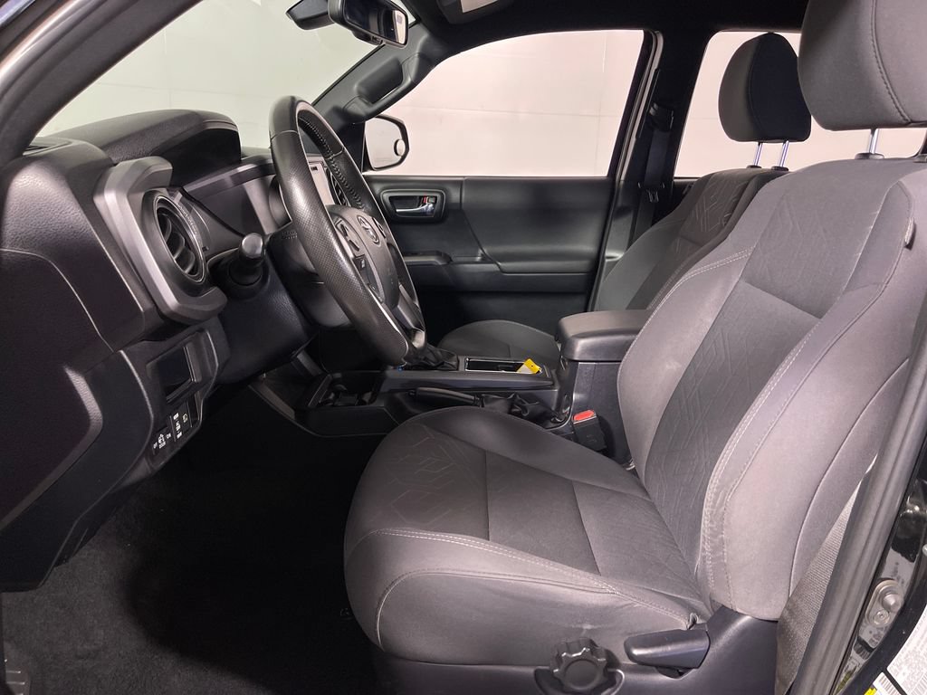 Used 2018 Toyota Tacoma TRD Sport RWD image 22