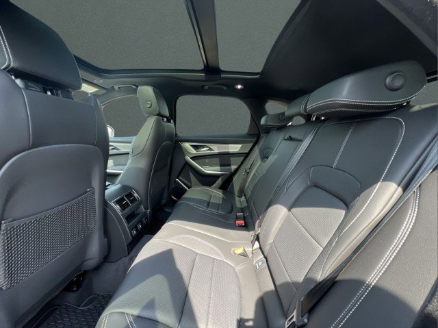 New 2026 Jaguar F-PACE R-Dynamic S image 17