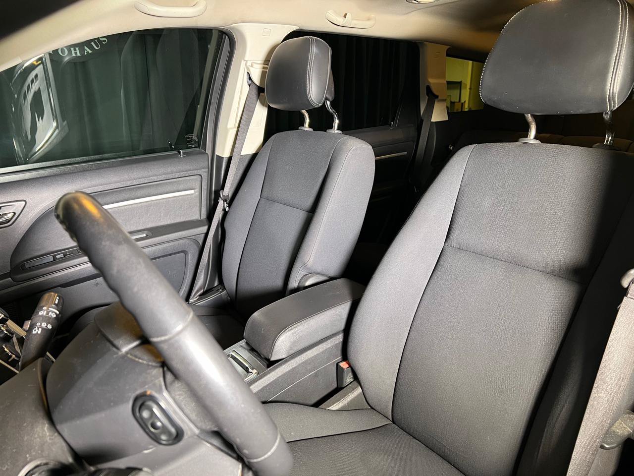 Used 2010 Dodge Journey SXT w/ Flexible Seating Group FWD image 6