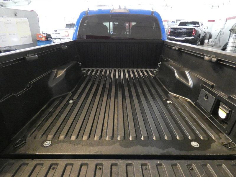 Used 2020 Toyota Tacoma 4x4 Double Cab image 7