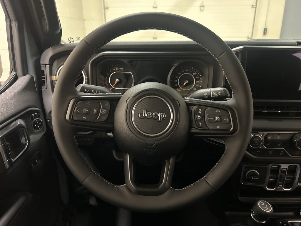 New 2026 Jeep Gladiator Sport AWD/4WD image 17