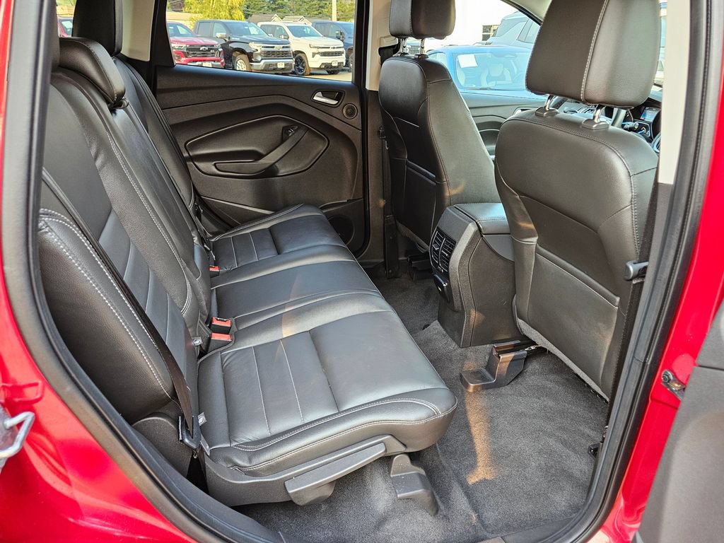 Used 2015 Ford Escape Titanium w/ Equipment Group 301A AWD/4WD image 16