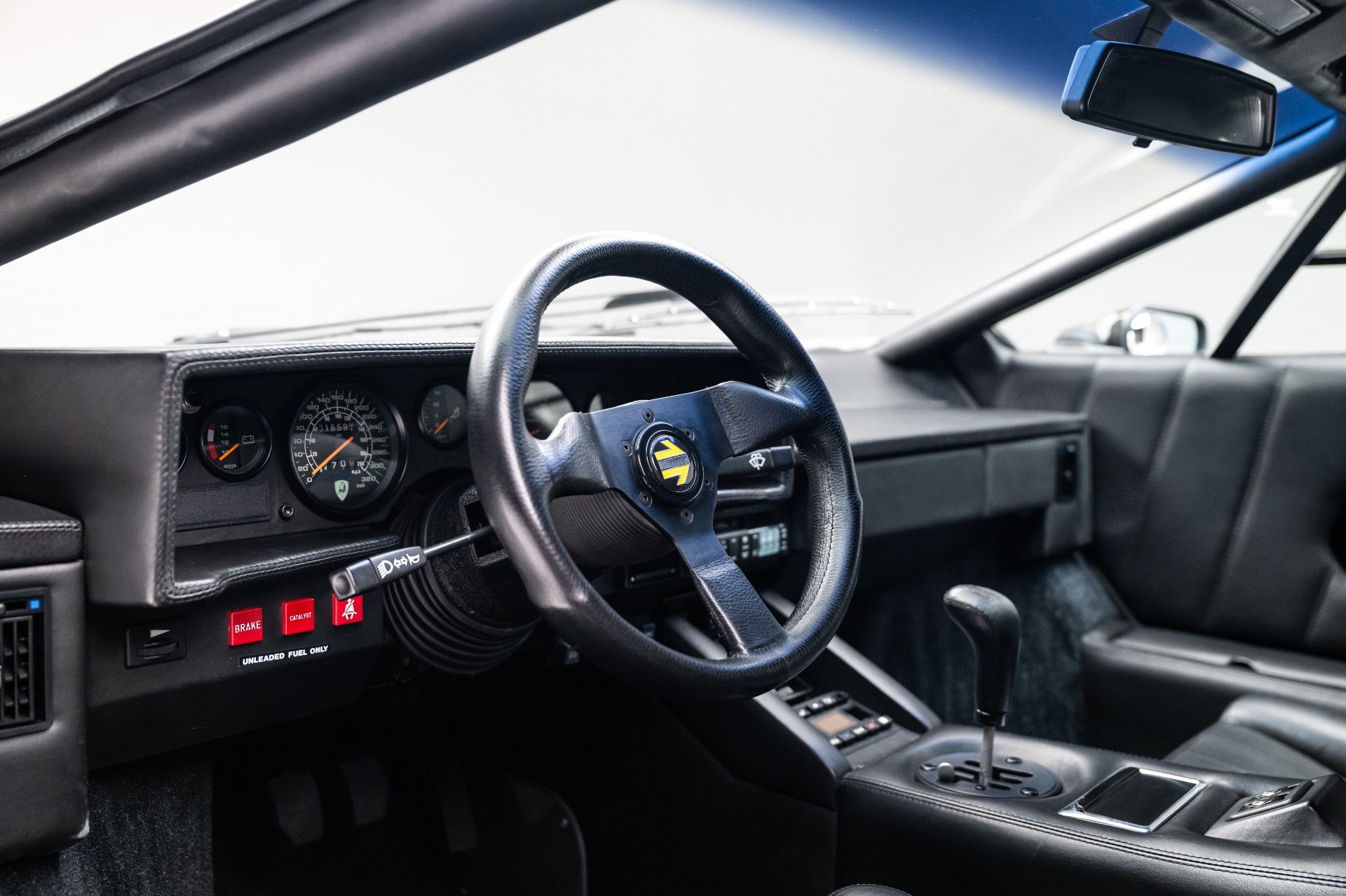 Used 1989 Lamborghini Countach Coupe RWD image 19