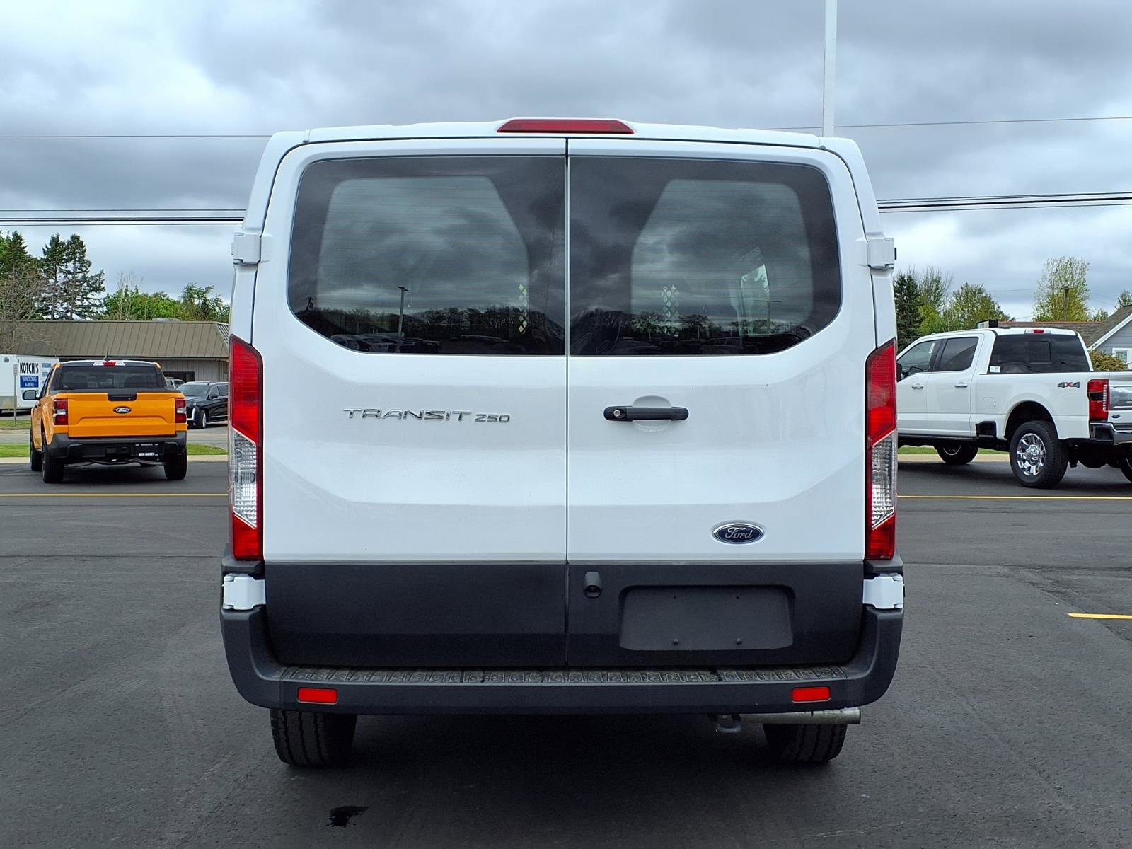 Used 2024 Ford Transit 250 Low Roof w/ Exterior Upgrade Package RWD image 6