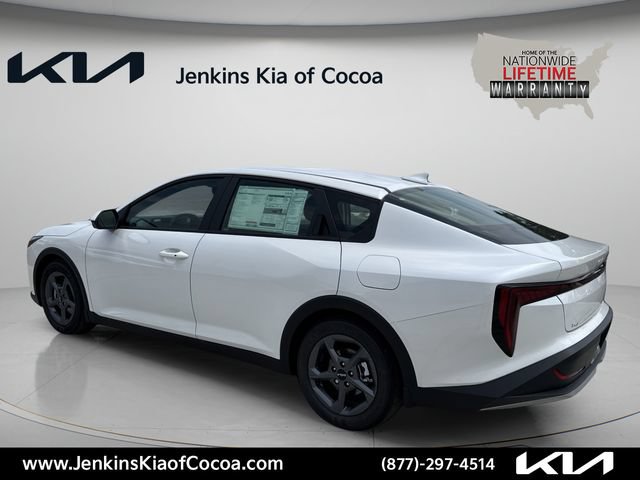 New 2026 Kia K4 FWD image 11