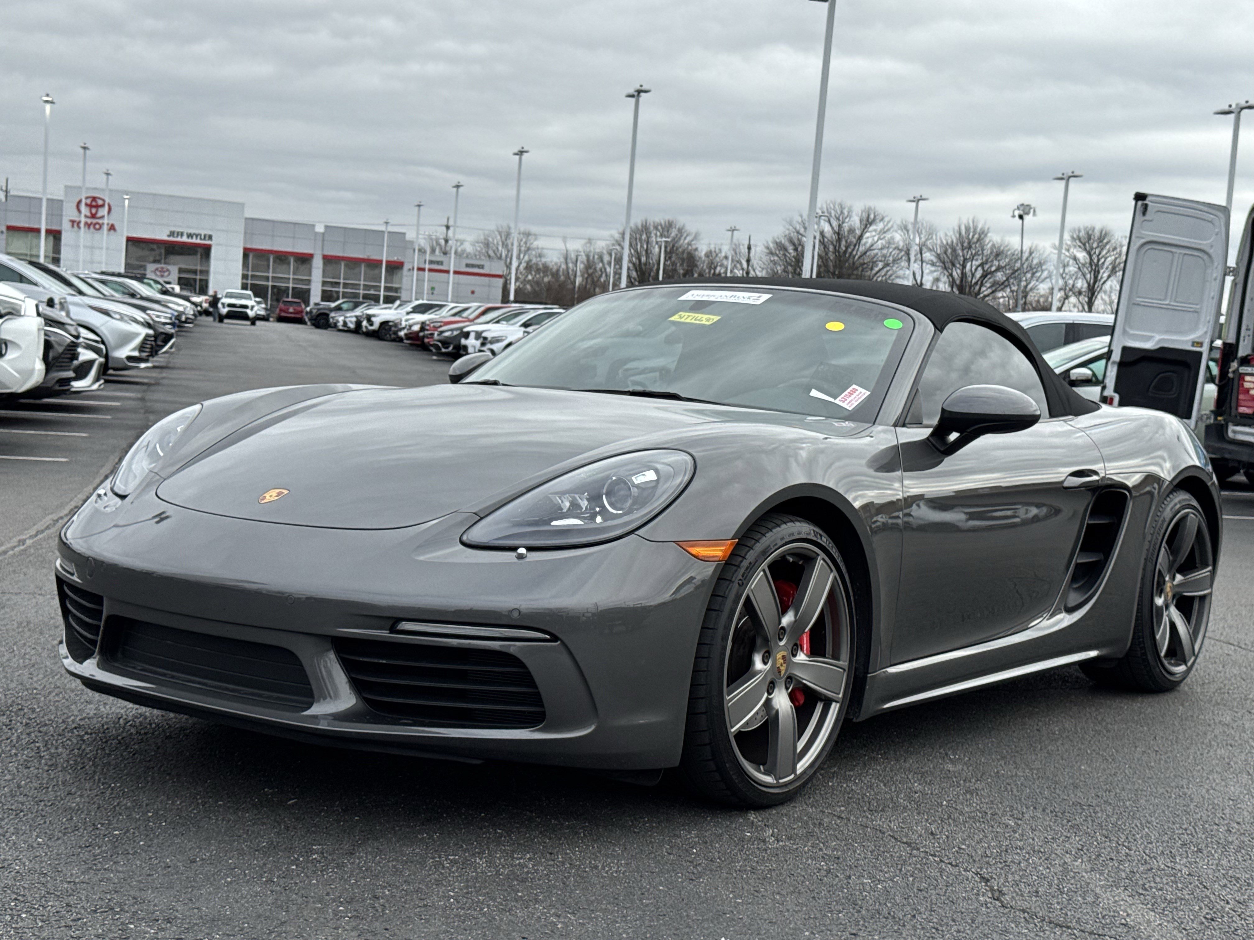 Used 2017 Porsche 718 Boxster S image 10