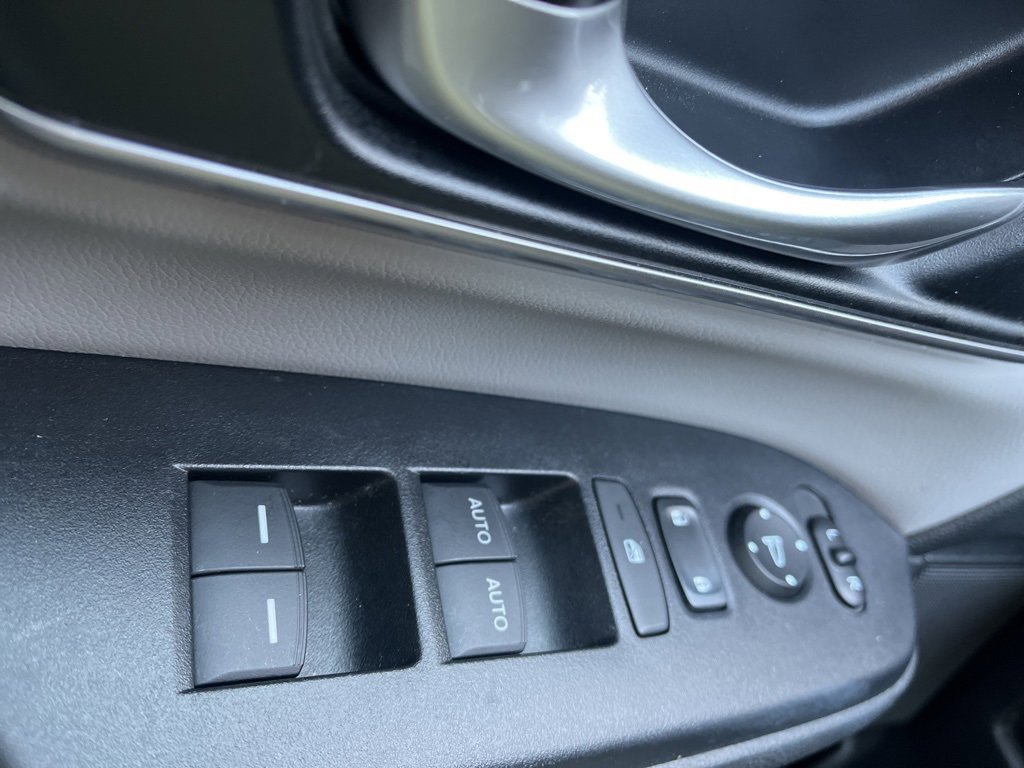 Used 2018 Honda CR-V Touring image 23