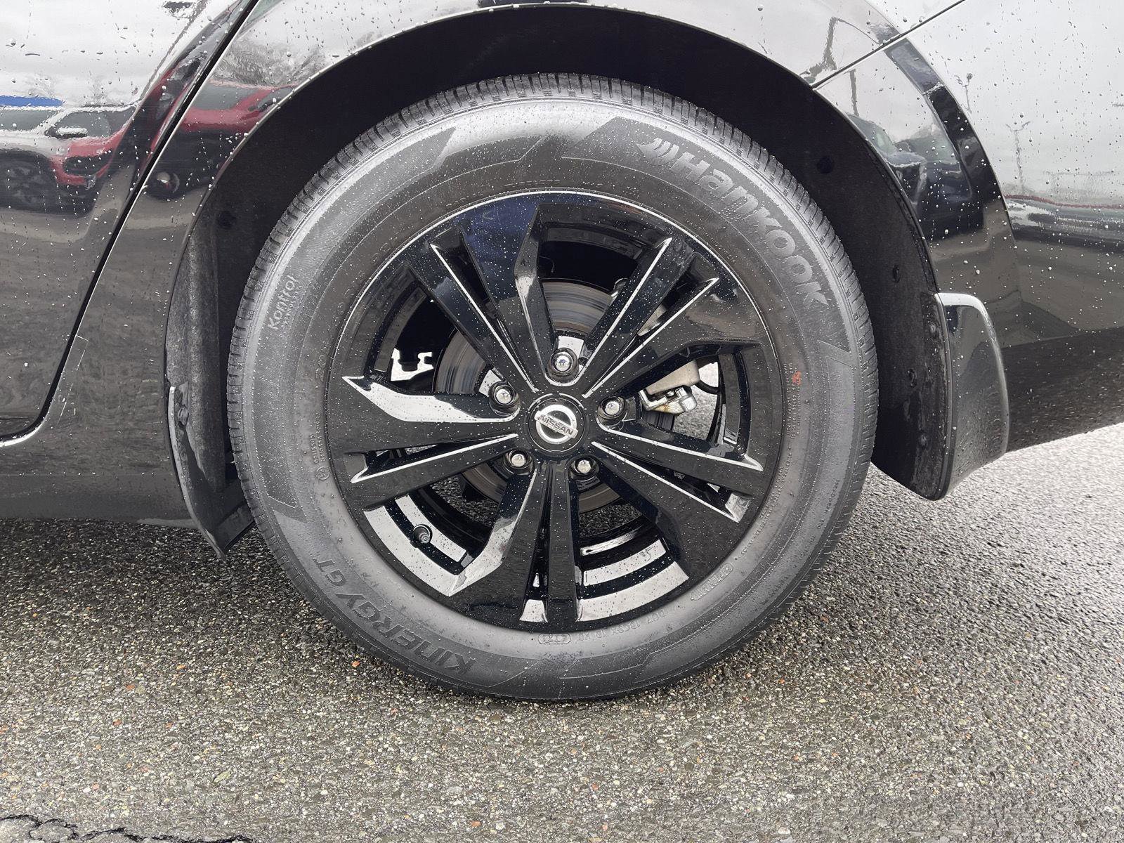 Used 2022 Nissan Sentra SV w/ All-Weather Package image 23