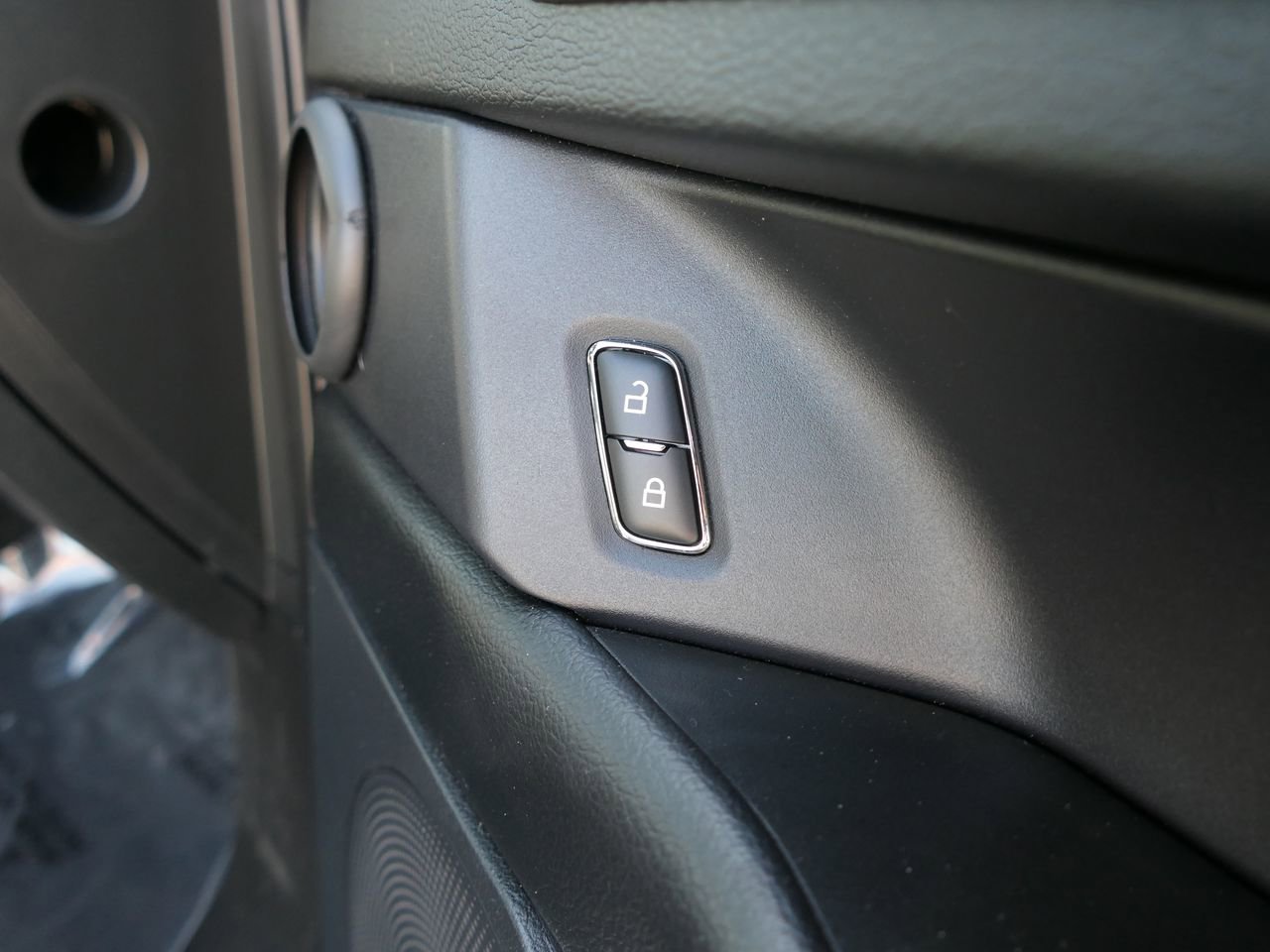 Used 2021 Ford Expedition Limited image 31