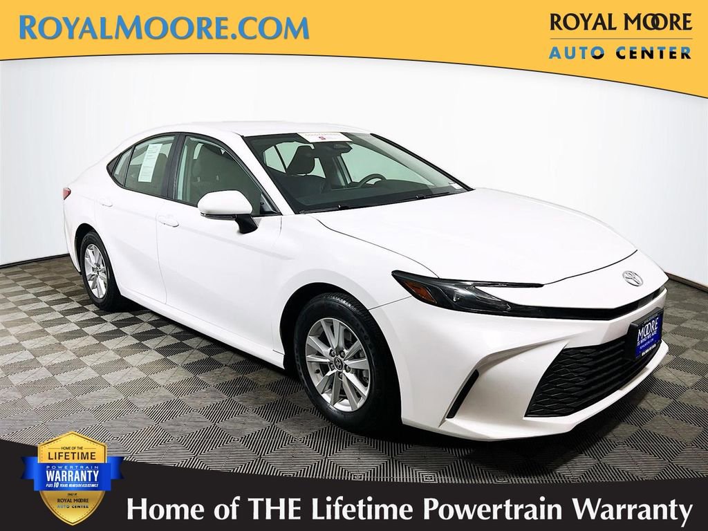 Certified 2025 Toyota Camry LE image 1