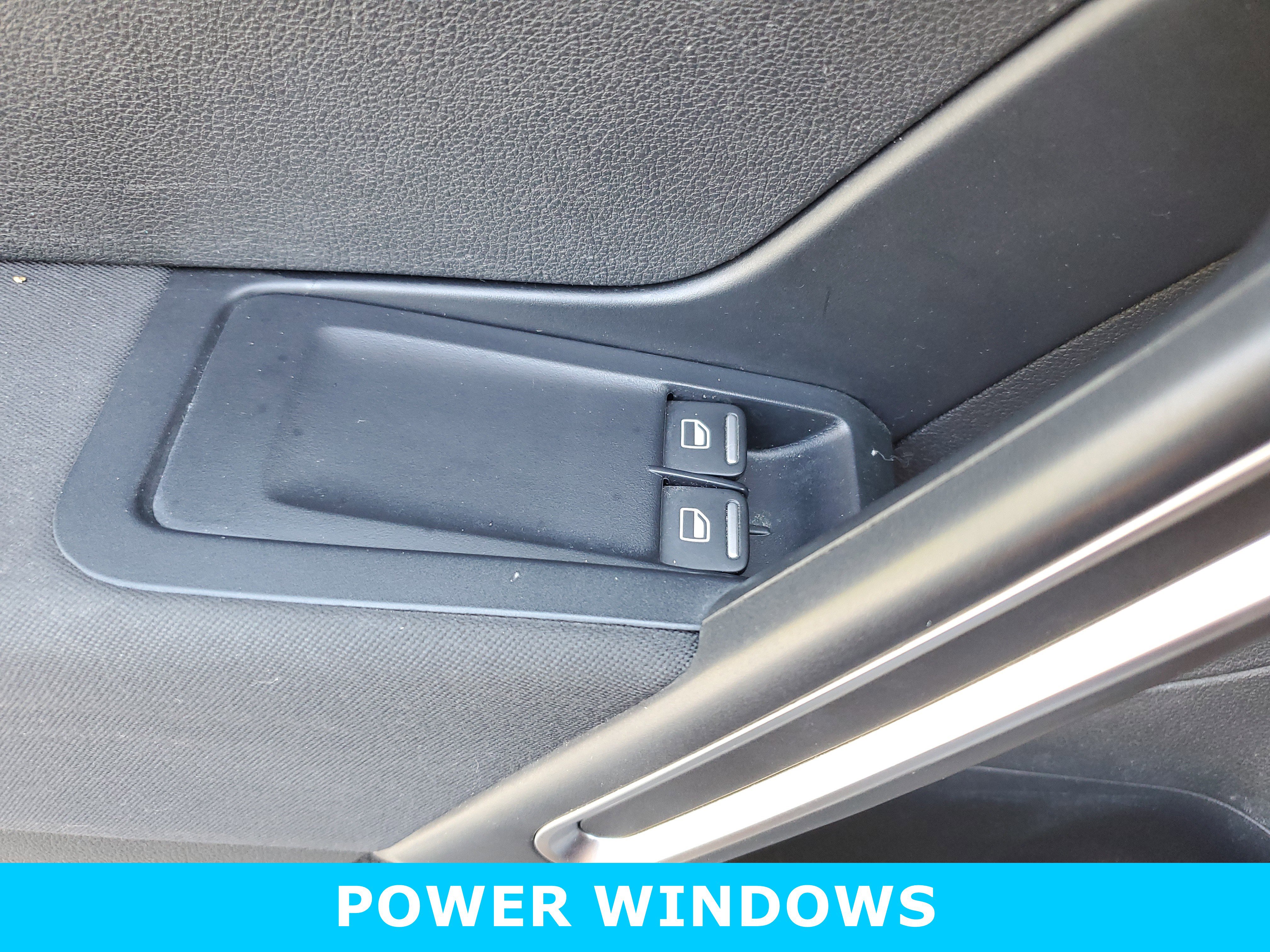 Used 2012 Volkswagen Beetle 2.0T image 22