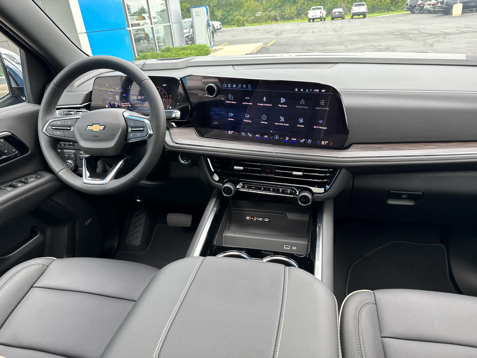 New 2026 Chevrolet Suburban Premier w/ Sun And Tow Package AWD/4WD image 7