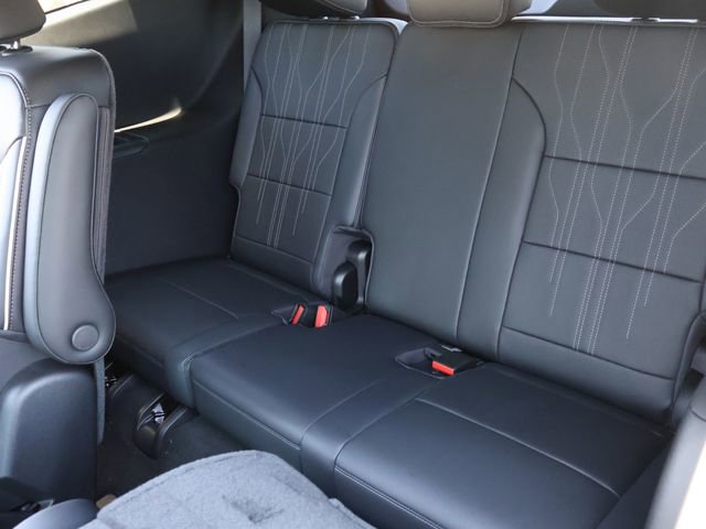 Used 2018 Buick Enclave Premium w/ Experience Buick Package AWD/4WD image 16