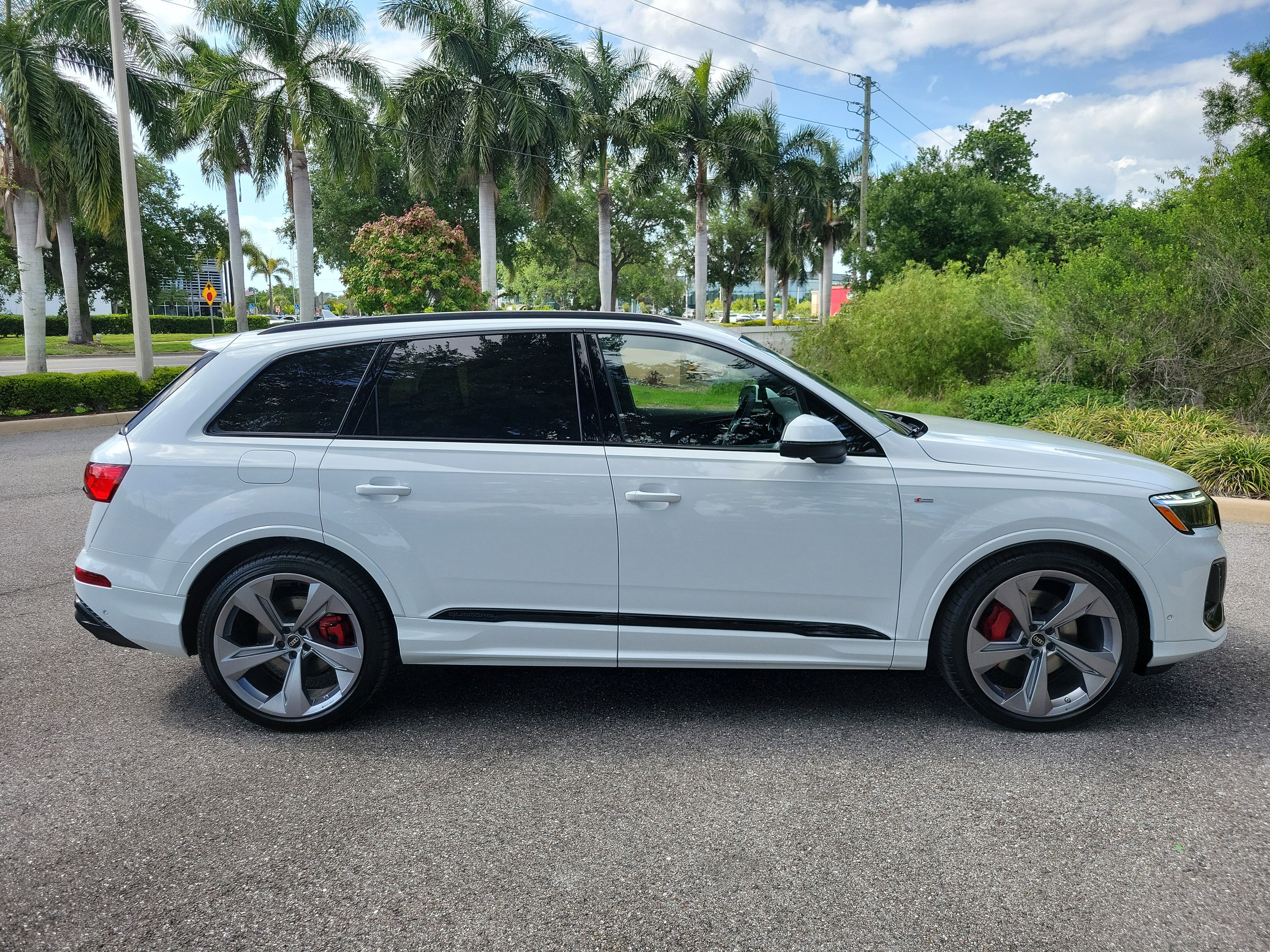 New 2026 Audi Q7 3.0T Prestige AWD/4WD image 3
