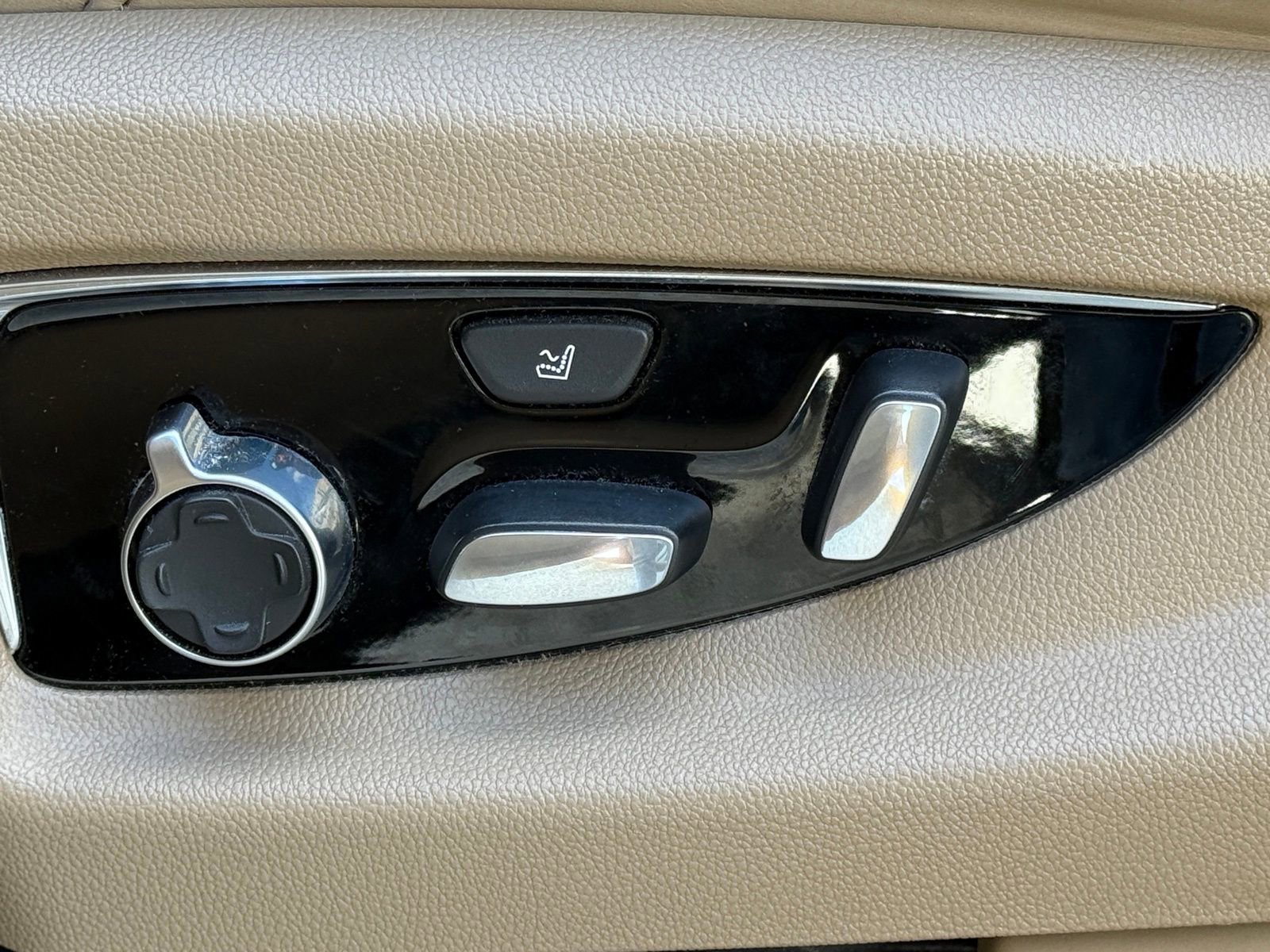 Used 2019 Cadillac Escalade Platinum image 32