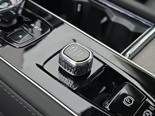 New 2026 Volvo XC90 B6 Ultra w/ Protection Package Premier AWD/4WD image 17