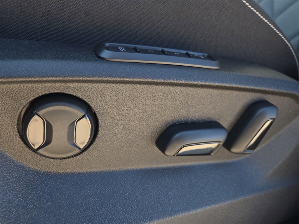 New 2025 Volkswagen Atlas SEL Premium R-Line image 19